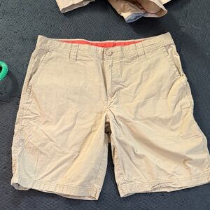 Columbia Men's Tan Casual Shorts